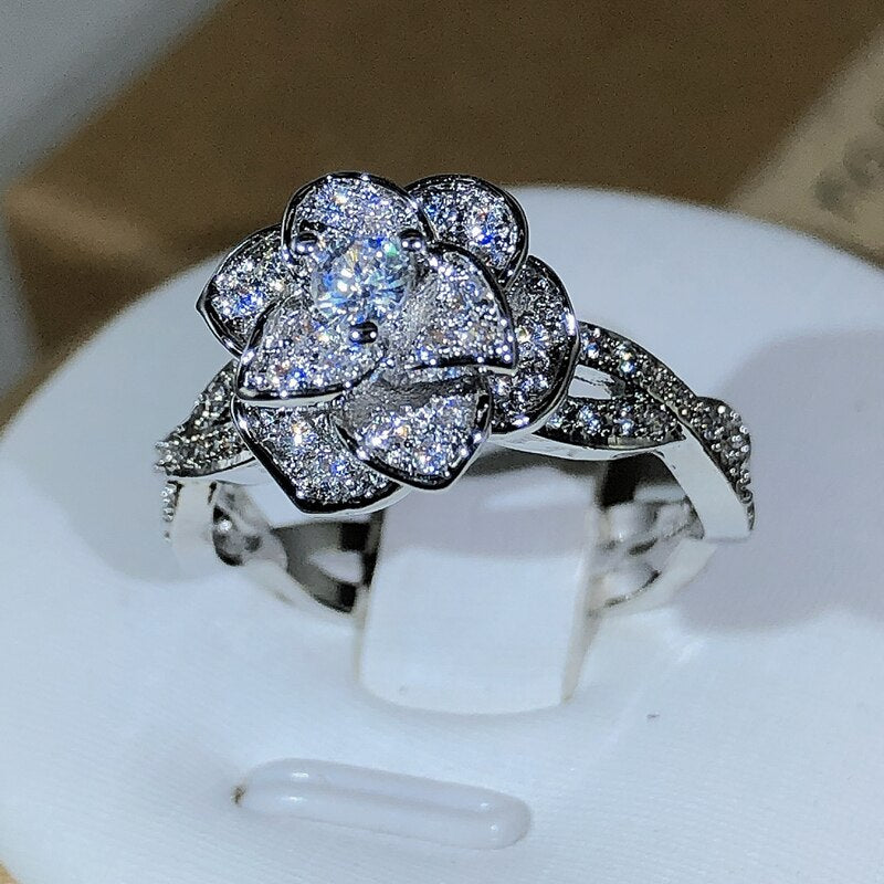 InterTwined Three-Dimensional Rose White Full Diamond Ring